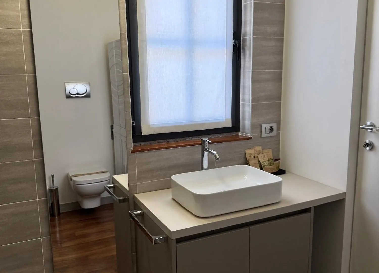 Appartement Luxury House In Milano Pietrasanta 120 Mq 0*, Milan